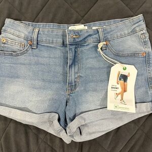 Celebrity pink juniors(meadow) shorts